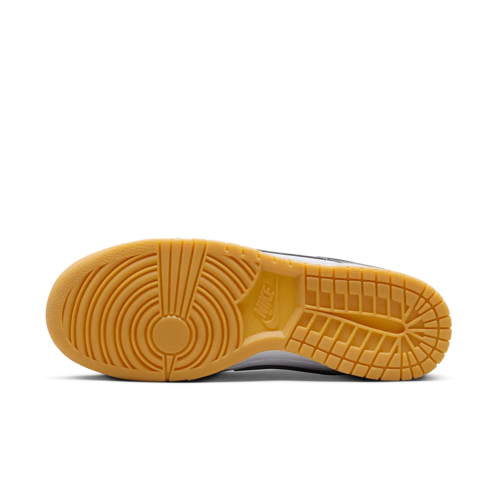 7E837D_Nike-Dunk-Low_SMOKE-GREY_FV0389-100_img1