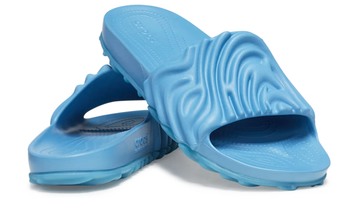 4D7397_Salehe-Bembury-x-Crocs-Pollex-Slide_TASHMOO-BLUE_208685-4OH_img1