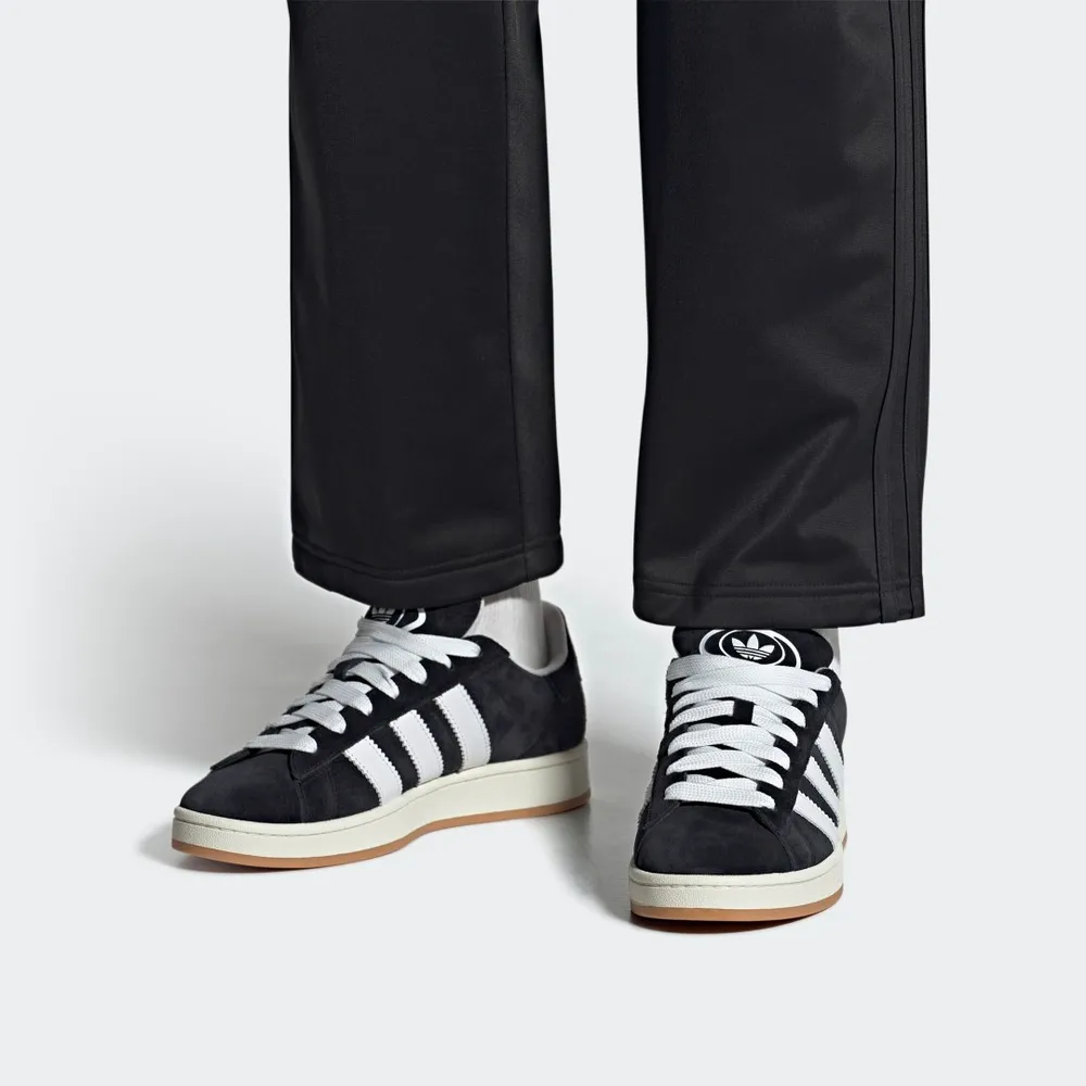 1F2127_adidas-Campus-00s_CORE-BLACK_HQ8708_img2