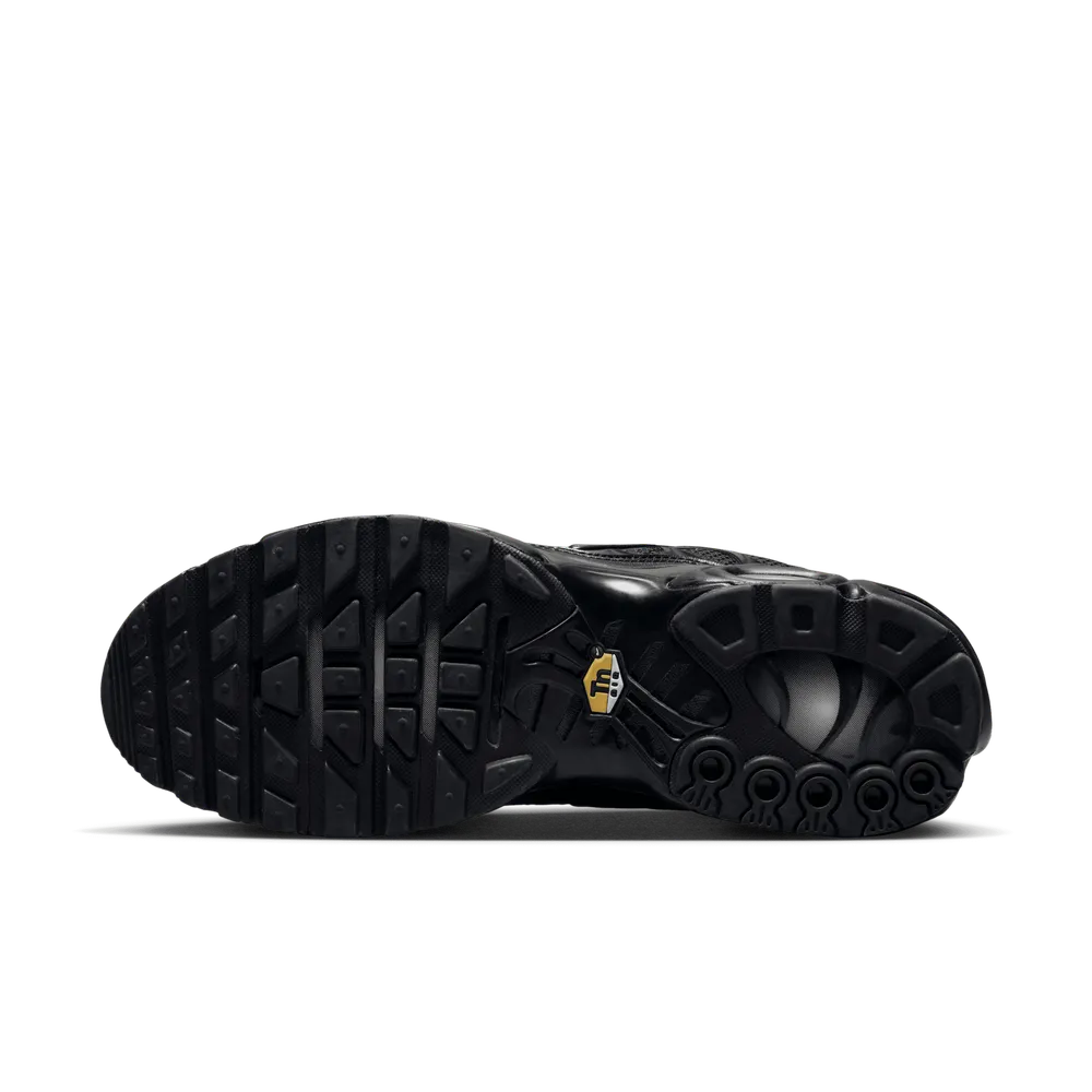 0E0F10_Nike-Air-Max-Plus_TRIPLE-BLACK_604133-050_img1
