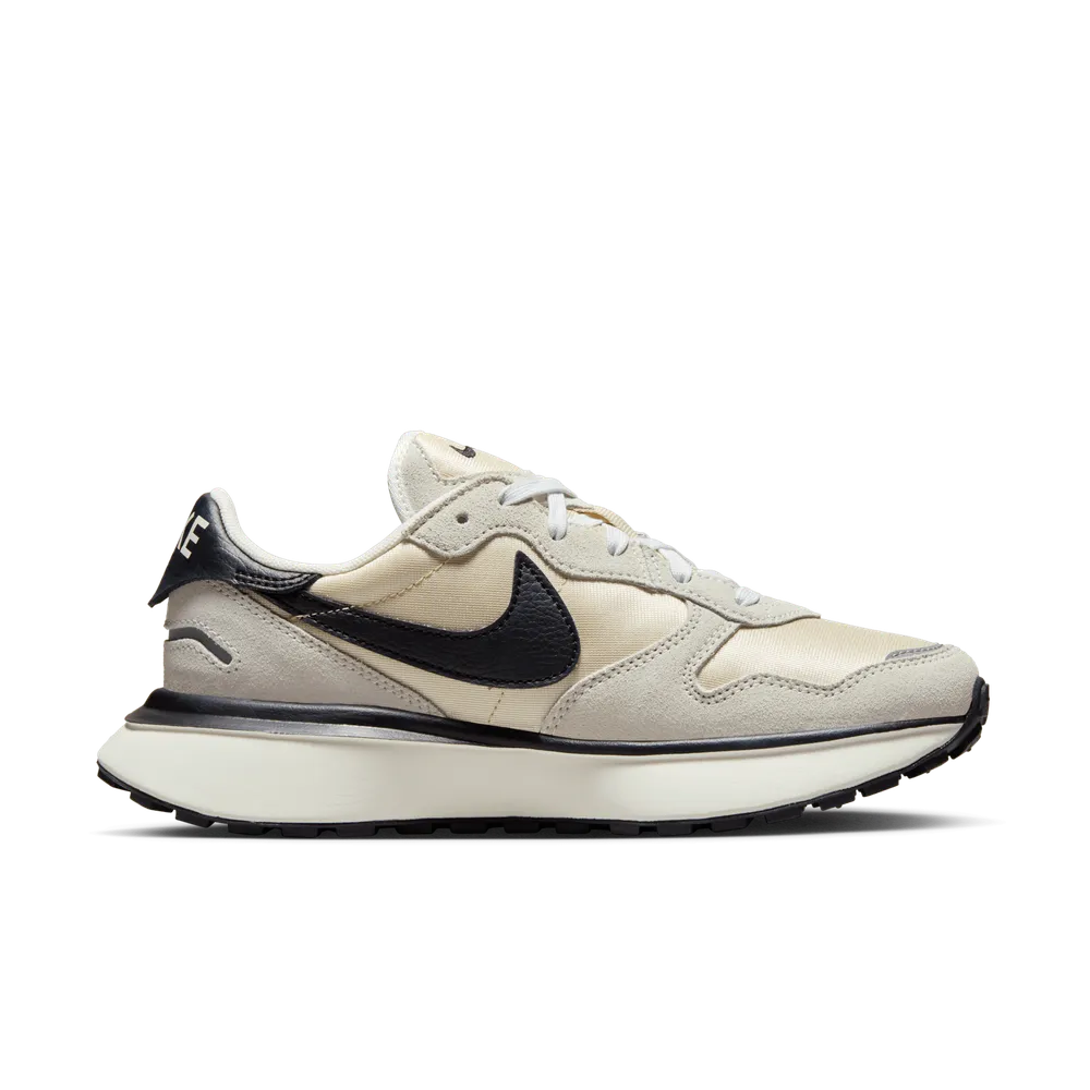 303231_Nike-WMNS-Phoenix-Waffle_SUMMIT-WHITE-BLACK_FD2196-100_img3