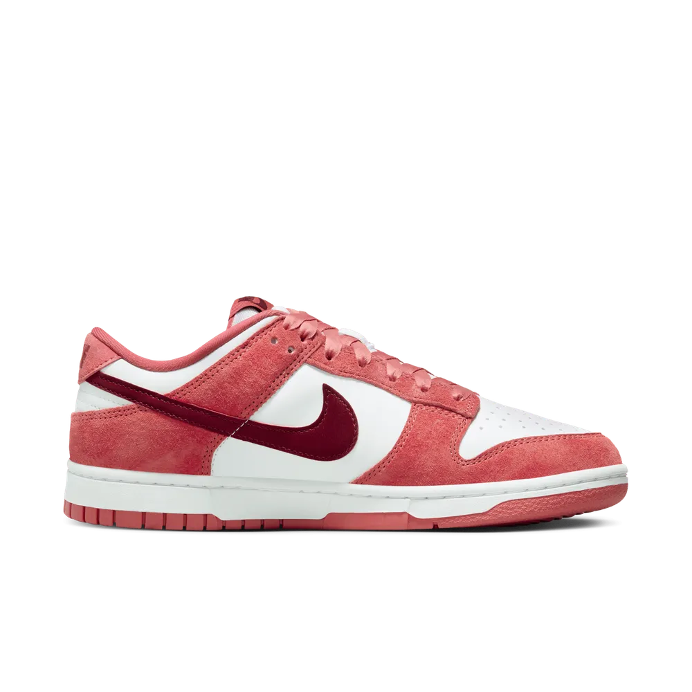 BD5559_Nike-Dunk-Low-WMNS_VALENTINE'S-DAY_FQ7056-100_img3