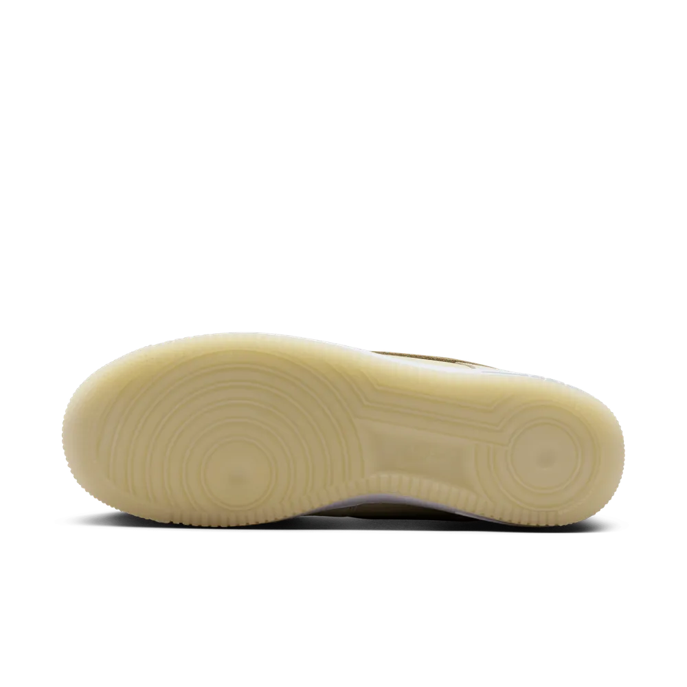 9E8B7C_Nike-Air-Force-1-'07-LV8_COCONUT-MILK_FN5832-101_img2