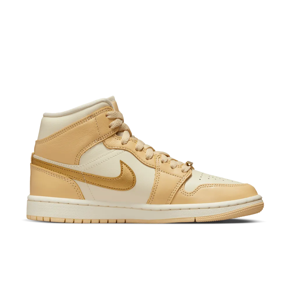 DBC597_Air-Jordan-1-Mid-SE-WMNS_PALE-VANILLA_FB9892-200_img2