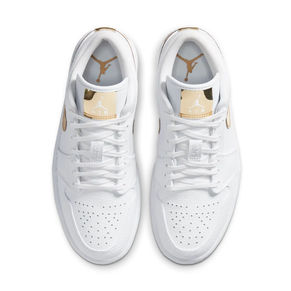 C7AA8A_Nike-Air-Jordan-1-Low_METALLIC-GOLD_CZ4776-100_img3