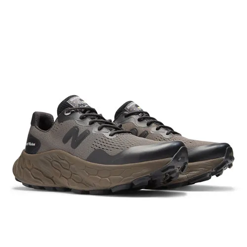 2F3032_District-Vision-x-New-Balance-Fresh-Foam-More-Trail_FALCON-SLATE-BLACK_MTMORNDV_img0