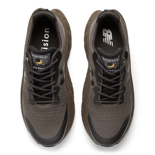 2F3032_District-Vision-x-New-Balance-Fresh-Foam-More-Trail_FALCON-SLATE-BLACK_MTMORNDV_img2