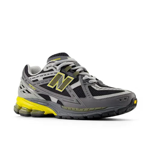C3AF00_New-Balance-1906N_CASTLEROCK-BLACK-YELLOW_M1906NA_img0