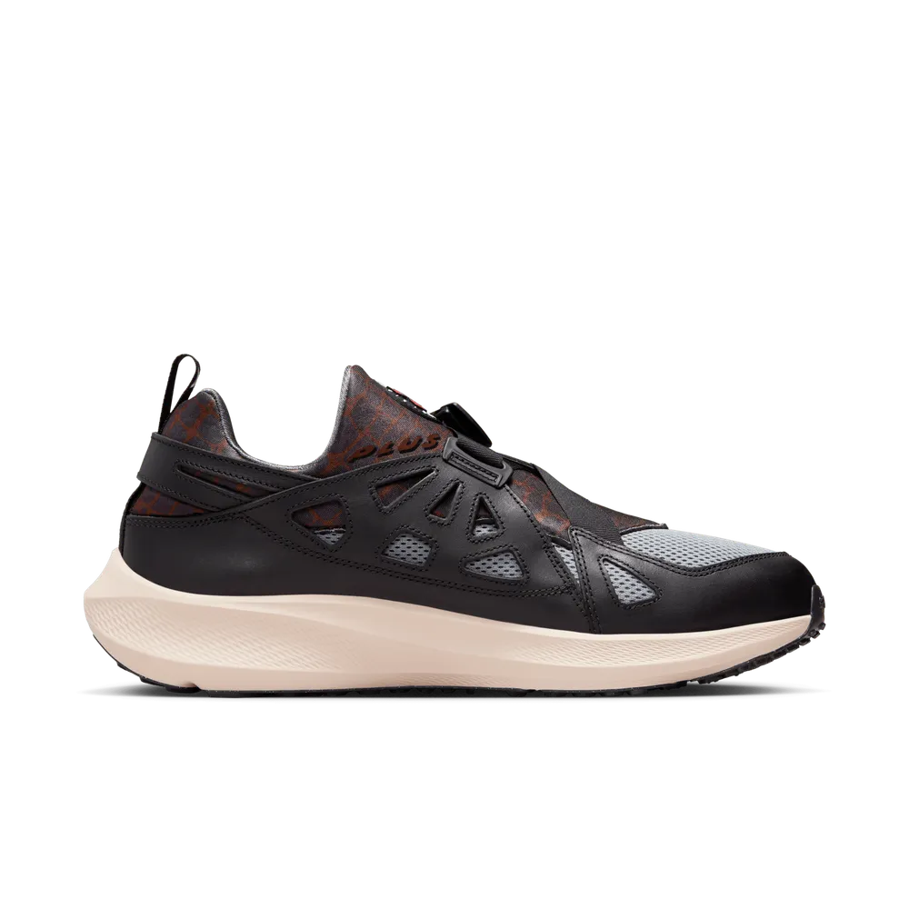 29272A_Patta-Running-Team-x-Nike-Air-Huarache-Plus_BLACK-_FJ4201-001_img3