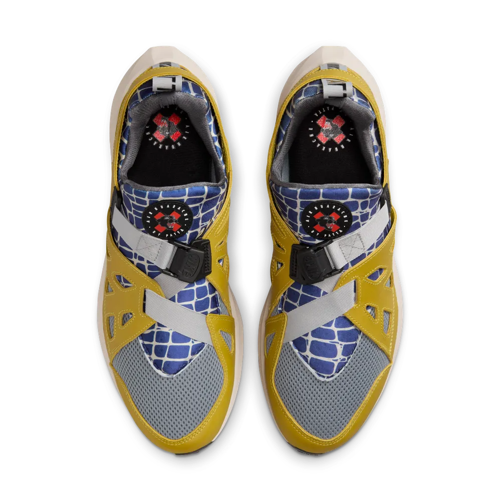 DBC066_Patta-Running-Team-x-Nike-Air-Huarache-Plus_SAFFRON-QUARTZ_FJ4201-300_img3