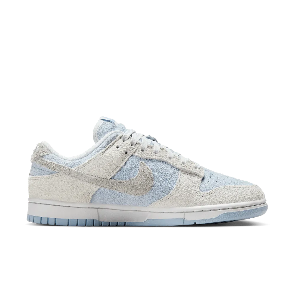 CFD7E3_Nike-Dunk-Low-WMNS_PHOTON-DUST_FZ3779-025_img2