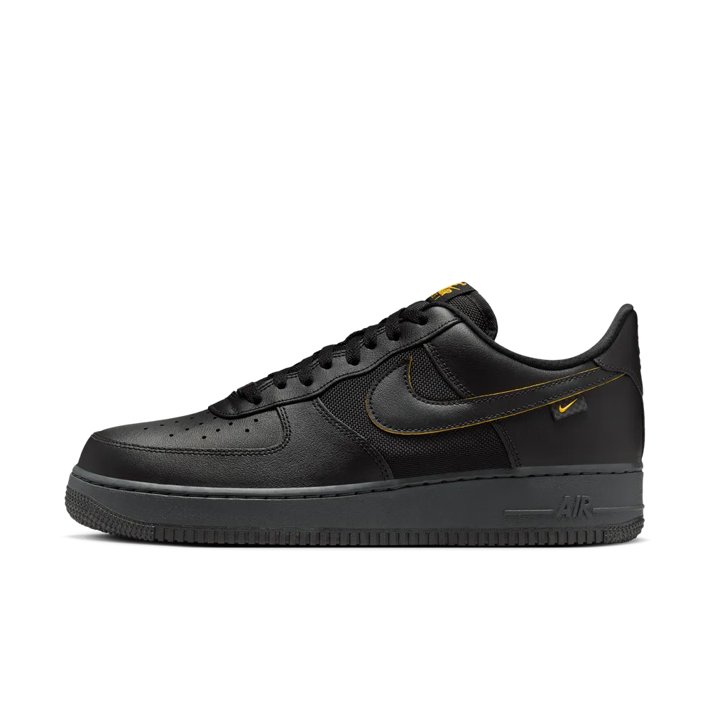 EAC915_Nike-Air-Force-1-Low-_BLACK-UNIVERSITY-GOLD-_FZ4617-001_img0