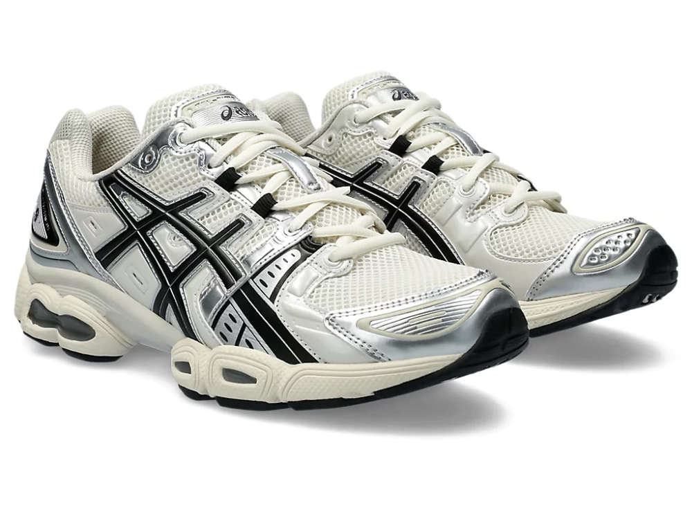 191919_Asics-Gel-Nimbus-9_CREAM-BLACK_1201A424-105_img0