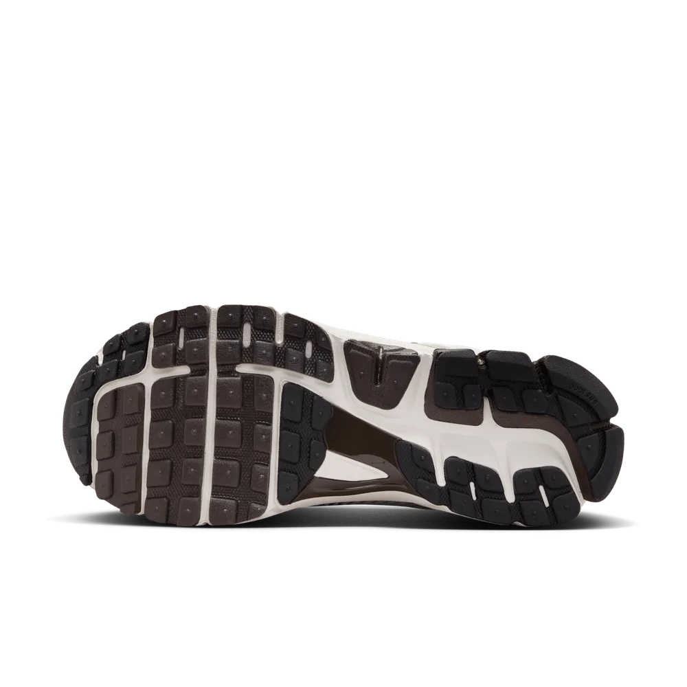 423433_Nike-Zoom-Vomero-5-WMNS_PHANTOM_FJ2028-001_img2