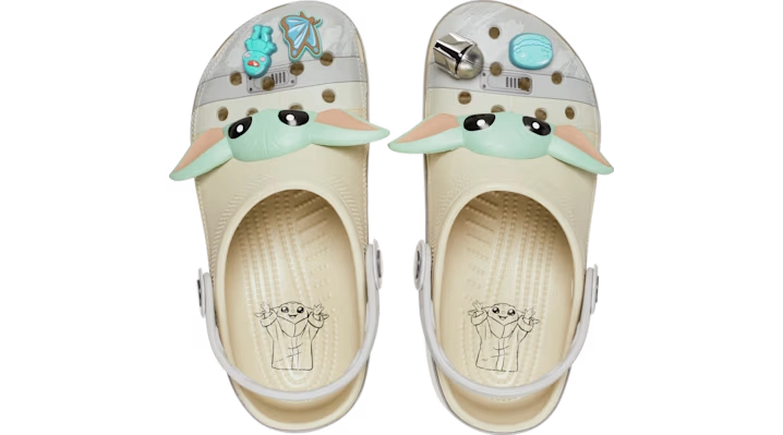 C3E3D1_Star-Wars-x-Crocs-Classic-Clog_THE-MANDALORIAN_209482-2Y2_img0