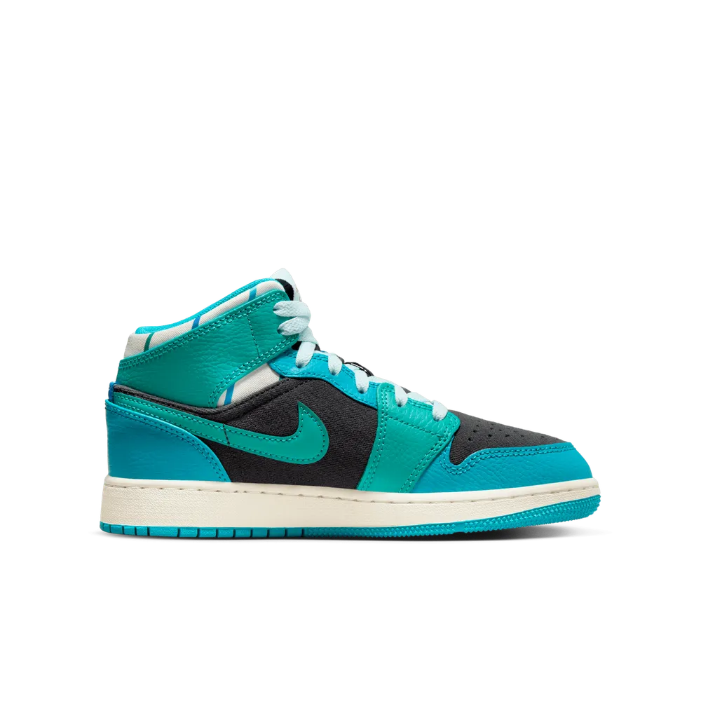 00A297_Air-Jordan-1-Mid-GS_GLACIER-BLUE_FJ9482-004_img2