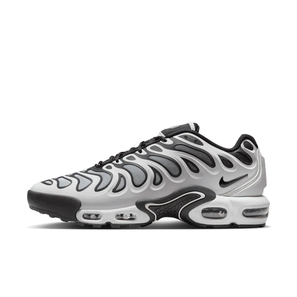 262327_Nike-Air-Max-Plus-Drift_WHITE-BLACK_FD4290-101_img0