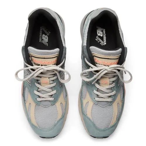 7F9FAA_New-Balance-991V2-Made-In-UK_BLUE-SILVER_U991SG2_img2