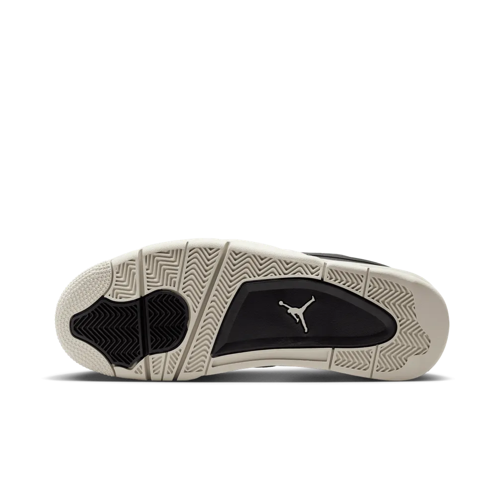 040807_Air-Jordan-4-RM_BLACK-LIGHT-BONE_FQ7939-001_img2