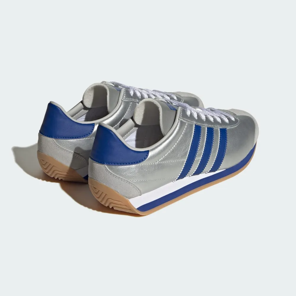 2C4379_adidas-Originals-Country-OG_MATTE-SILVER_IE4230_img4