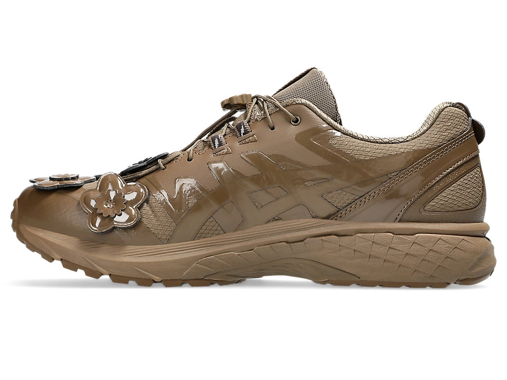 876245_Cecilie-Bahnsen-x-ASICS-Gel-Terrain_BROWN_1203A526-200_img2