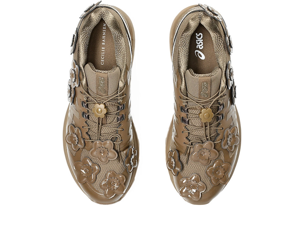 876245_Cecilie-Bahnsen-x-ASICS-Gel-Terrain_BROWN_1203A526-200_img4