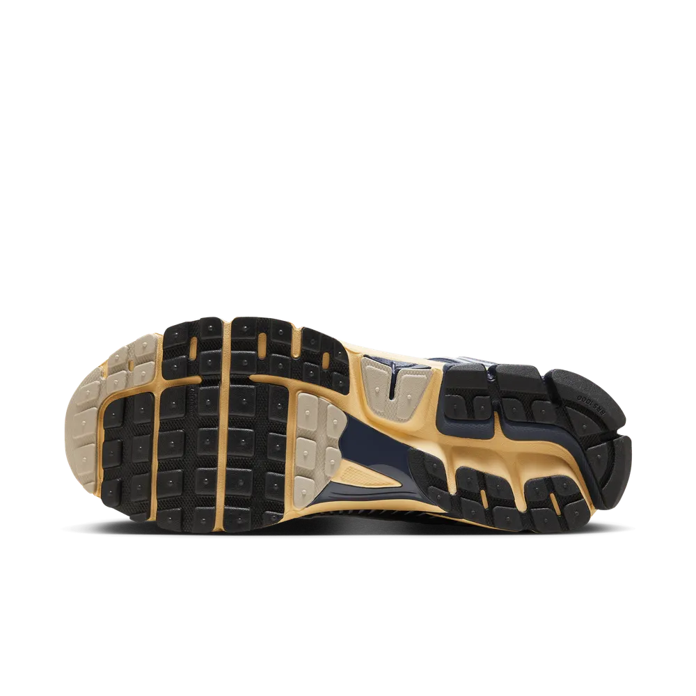 ACB0B3_Nike-Zoom-Vomero-5_SINCE-'72_HF4259-100_img2