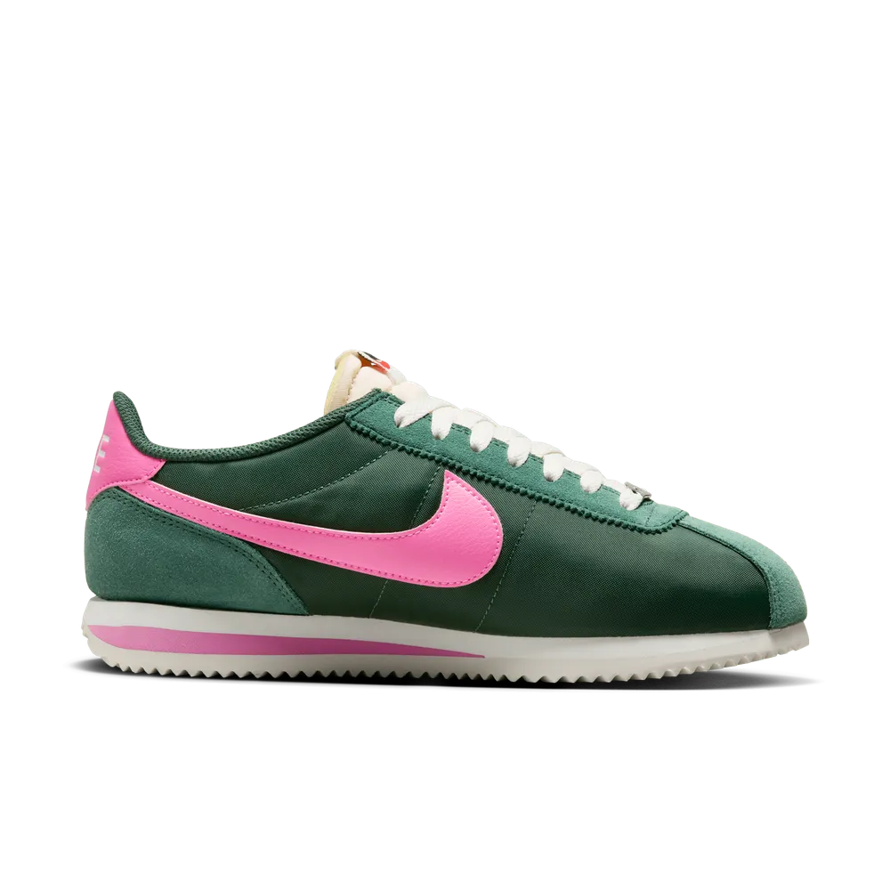 F67BB2_Nike-Cortez-Textile_WATERMELON_HF9994-300_img2