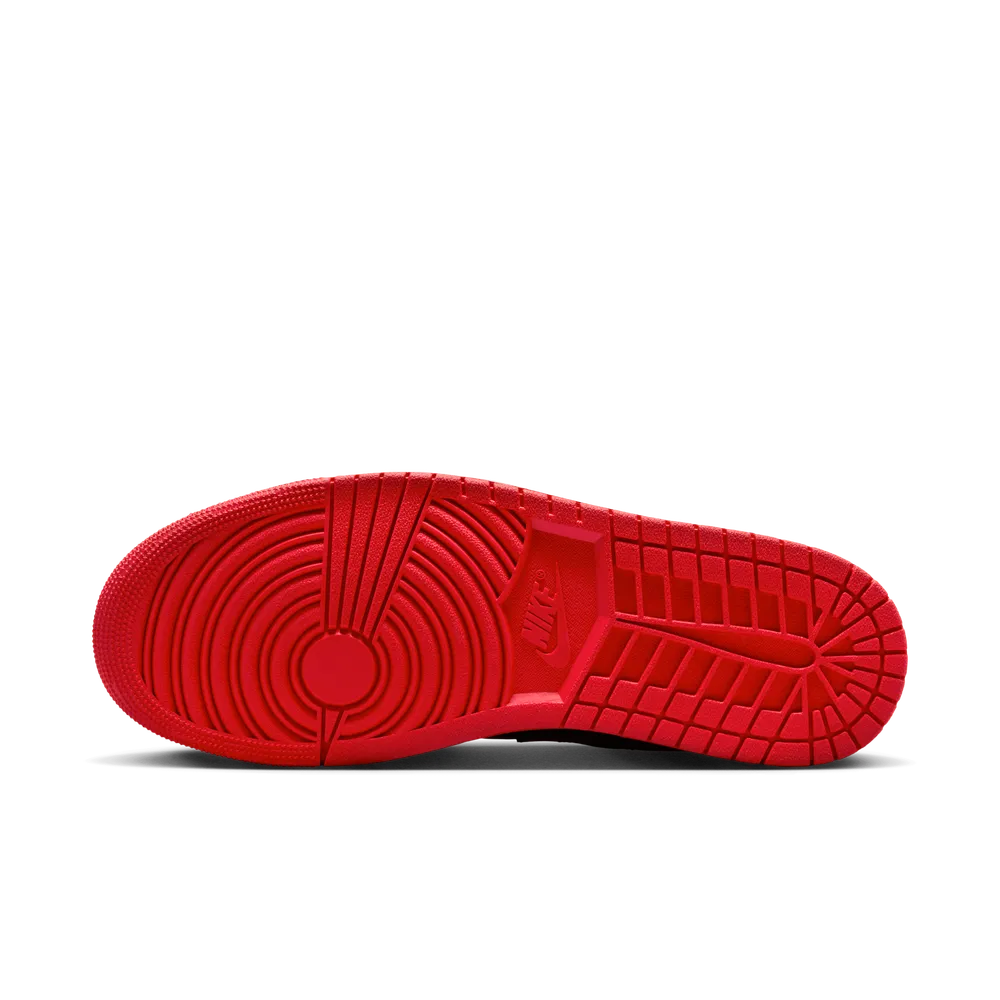 C70D14_Air-Jordan-1-Low_BLACK-CEMENT-GREY-FIRE-RED_553558-060_img1