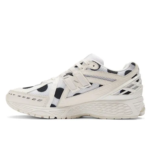 CCC9B5_New-Balance-1906R_WHITE-POLKA-DOT_M1906RPC_img1