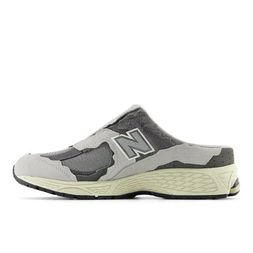 B2AEAD_New-Balance-2002R-Mule-Protection-Pack_RAIN-CLOUD_M2002NA_img1