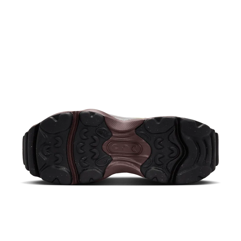 633946_Nike-Air-Max-Flyknit-Venture_PLATINUM-VIOLET_FD2110-002_img1