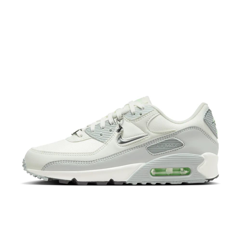 B9BBB6_Nike-Air-Max-90-Next-Nature_MOLTEN-METAL_FN6948-100_img1