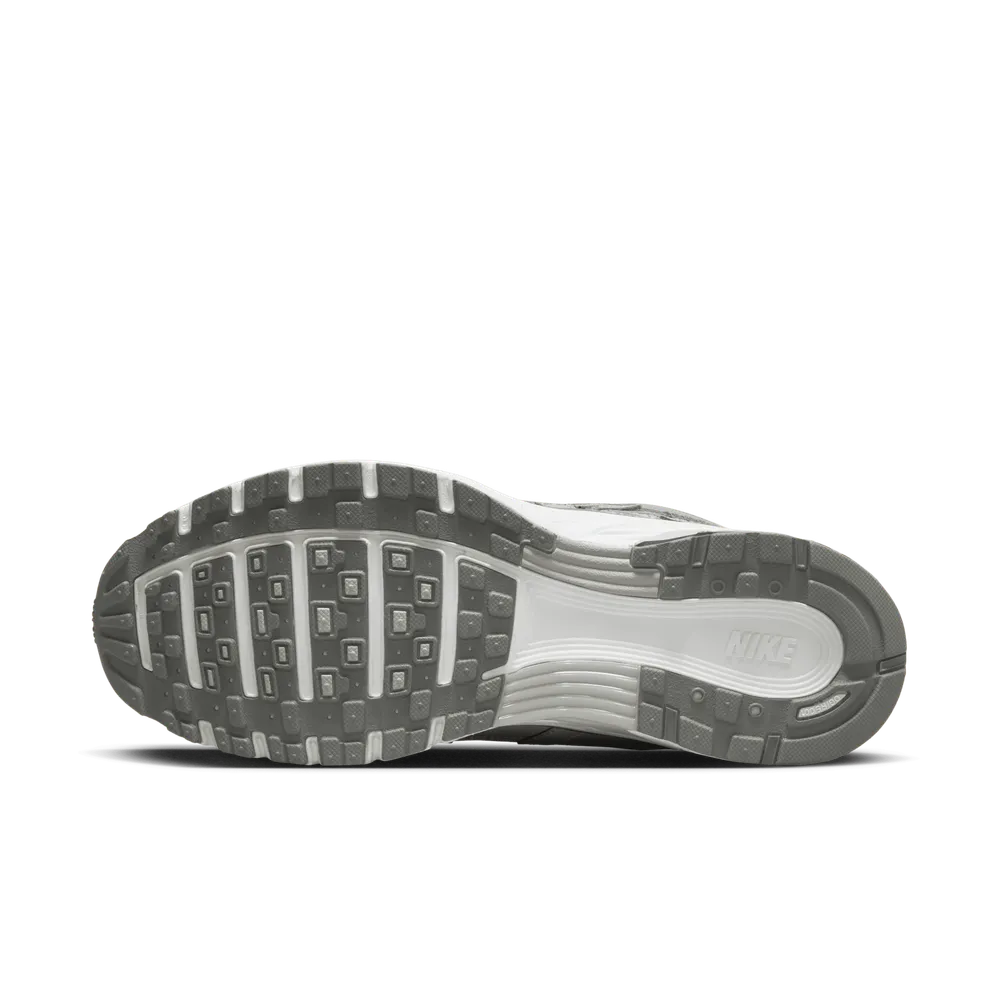 BBBAB8_Nike-P-6000_LIGHT-IRON-ORE_FN6837-012_img1