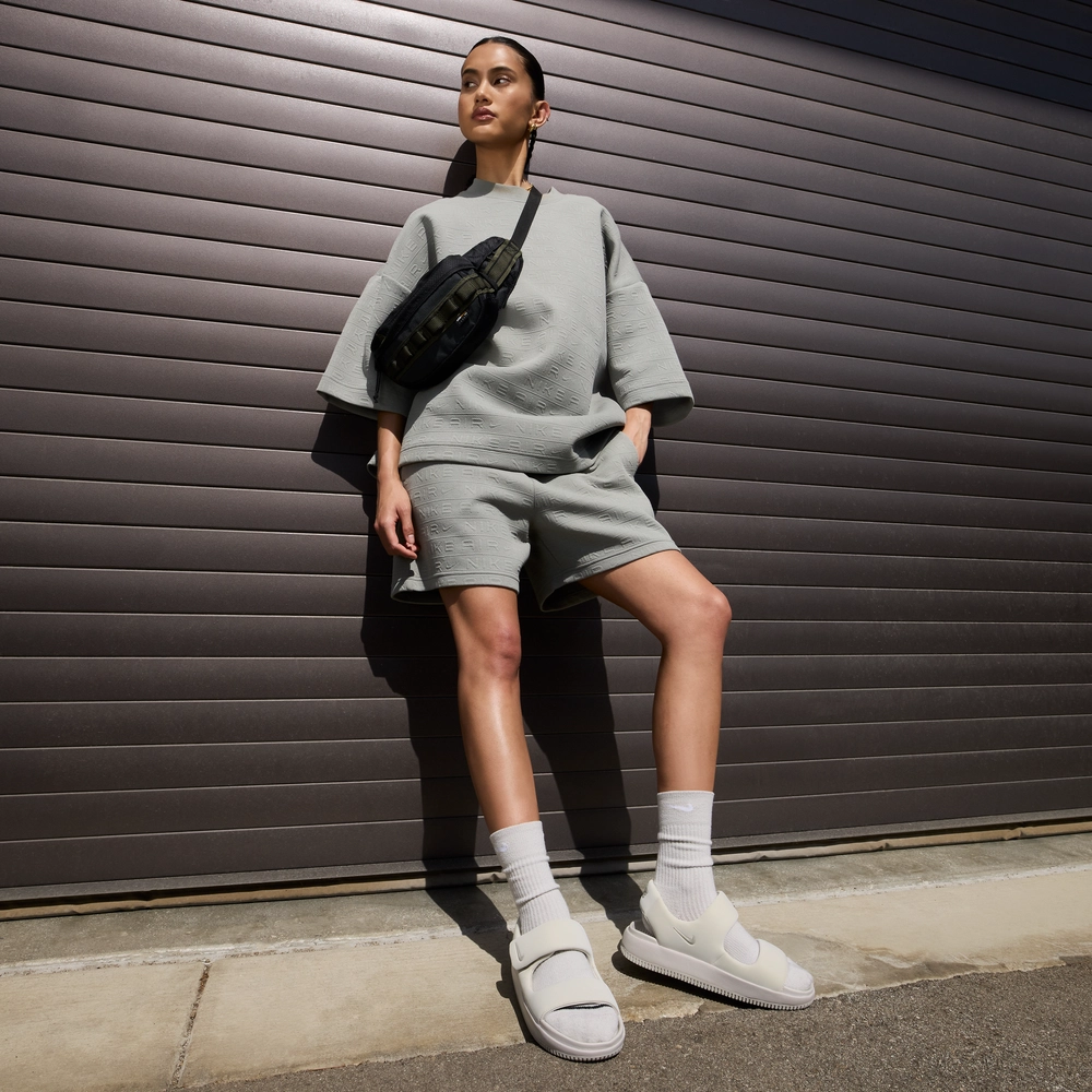 B0ADA4_Nike-Calm-Sandal_LIGHT-BONE_FJ6043-002_img1