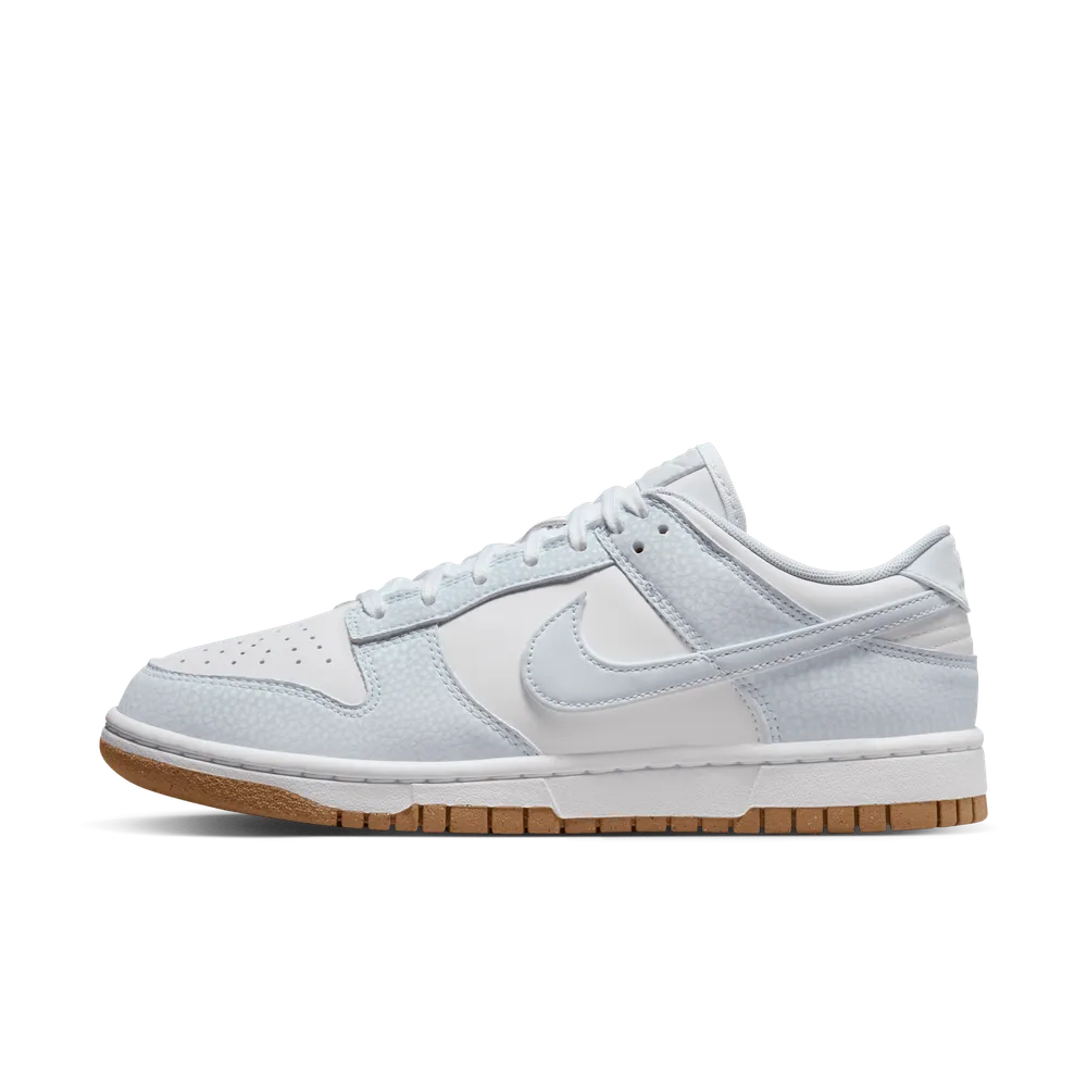 D1D5D9_Nike-Dunk-Low-Next-Nature-WMNS_FOOTBALL-GREY_FN6345-100_img0