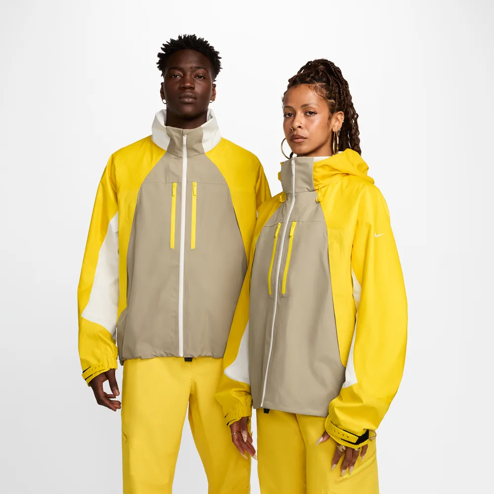 FEE068_Nike-x-NOCTA-x-L'Art-de-l'Automobile-NRG-Tech-Jacket_VIVID-SULFUR_FD2160-247_img1