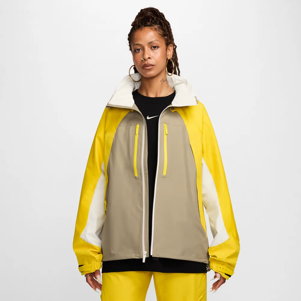 FEE068_Nike-x-NOCTA-x-L'Art-de-l'Automobile-NRG-Tech-Jacket_VIVID-SULFUR_FD2160-247_img3