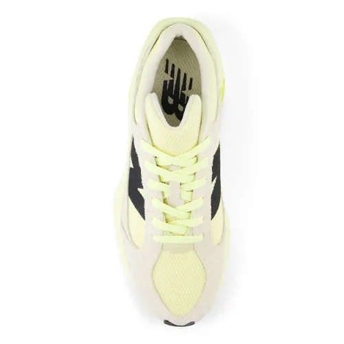 D1DC7C_New-Balance-Warped-Runner_ELECTRIC-YELLOW_UWRPDSFB_img2