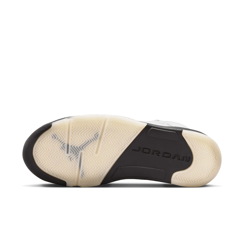 A7A9AD_Air-Jordan-5-Retro_WHITE-BLACK-SAIL_DD0587-110_img1