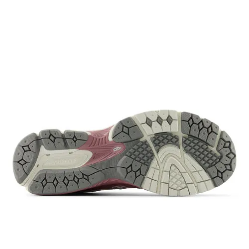 D6A1B3_New-Balance-860v2-Northern-Lights-Pack_ROSEWOOD-SILVER_ML860CC2_img3