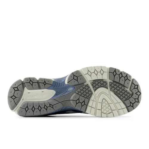 8698A9_New-Balance-860v2-Northern-Lights-Pack_ARCTIC-GREY_ML860GG2_img3