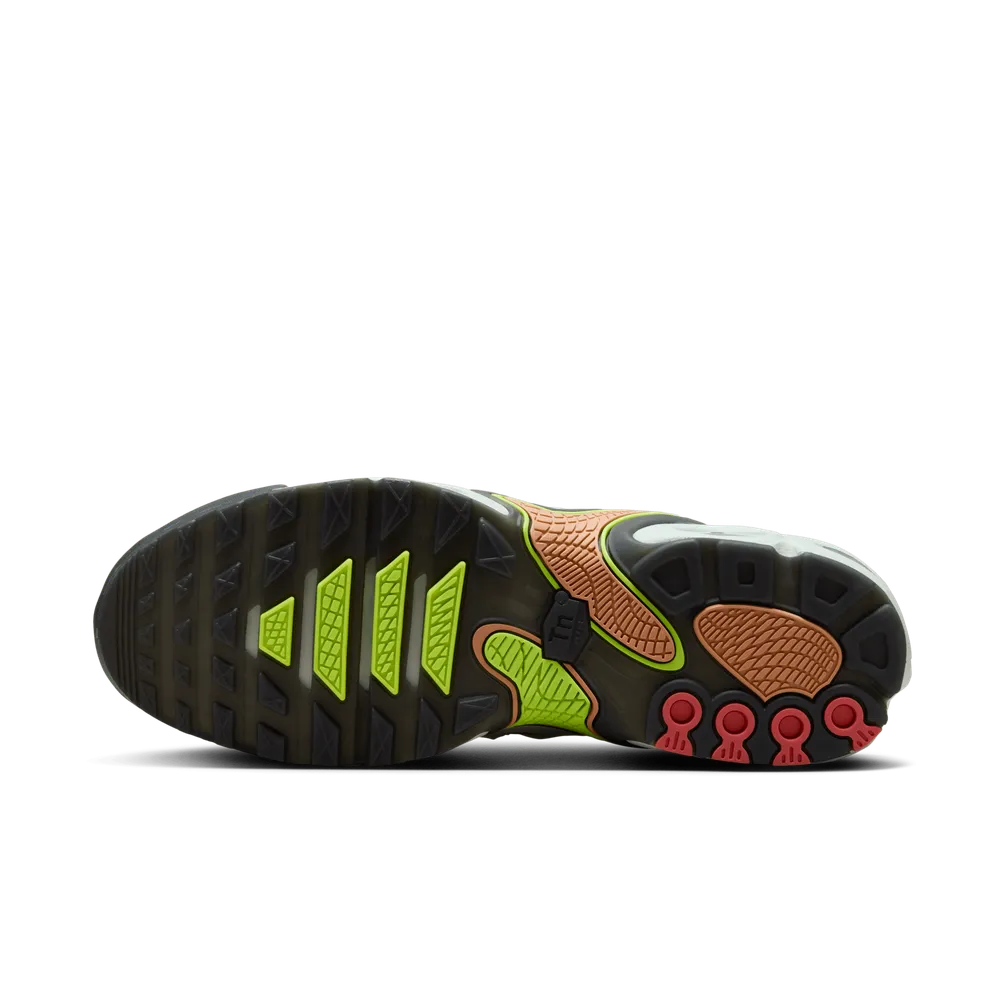 C9EC3F_Nike-Air-Max-Plus-Drift_LIGHT-BARELY-VOLT_FD4290-009_img2