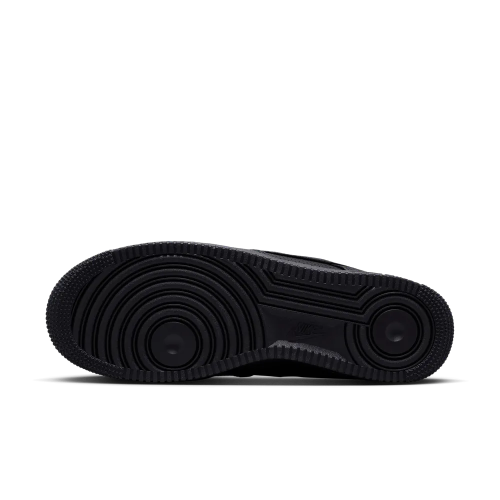 121117_Nike-Air-Force-1-Low_PERFORATED-BLACK_HF8189-001_img1