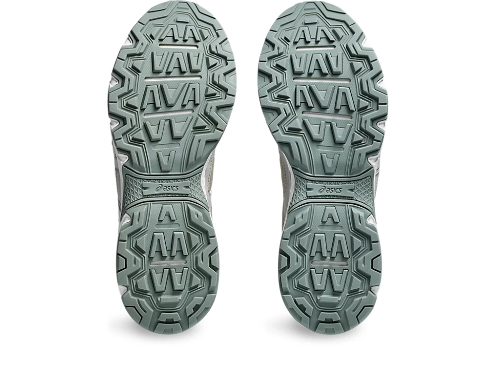 A7A7A5_Asics-Gel-Venture-6_FEATHER-GREY_1203A438-020_img5