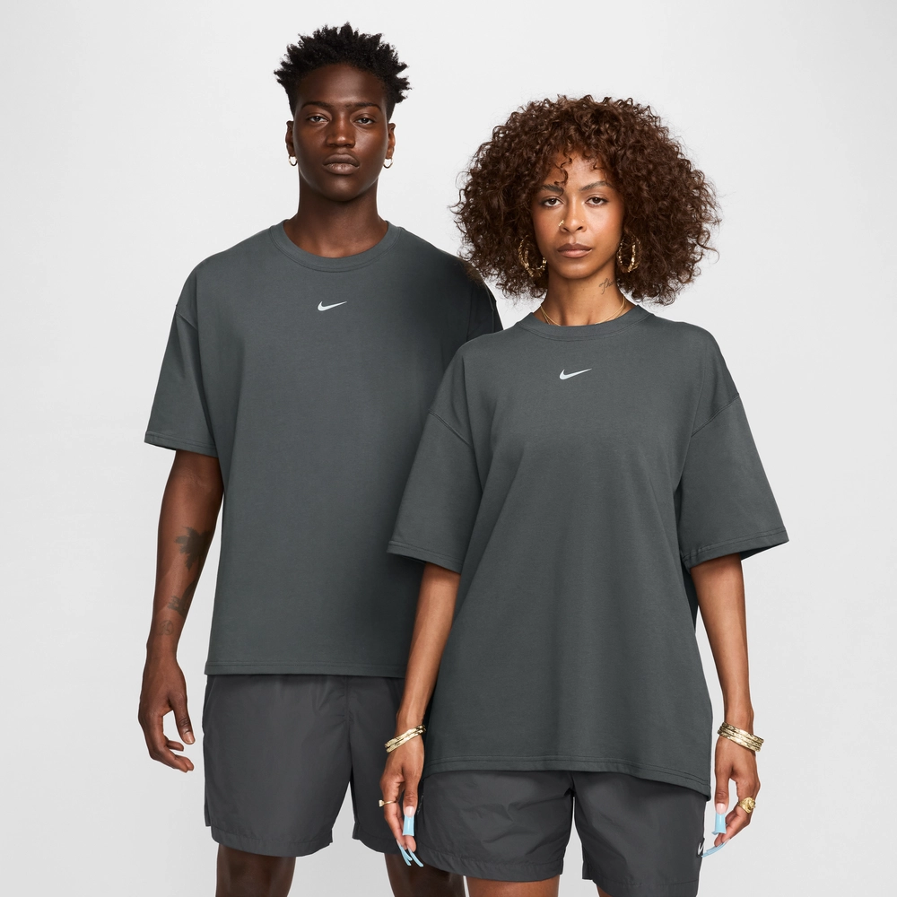 484850_NOCTA-x-NikeLab-Tee-Shirt_ANTHRACITE_FN7663-060_img0