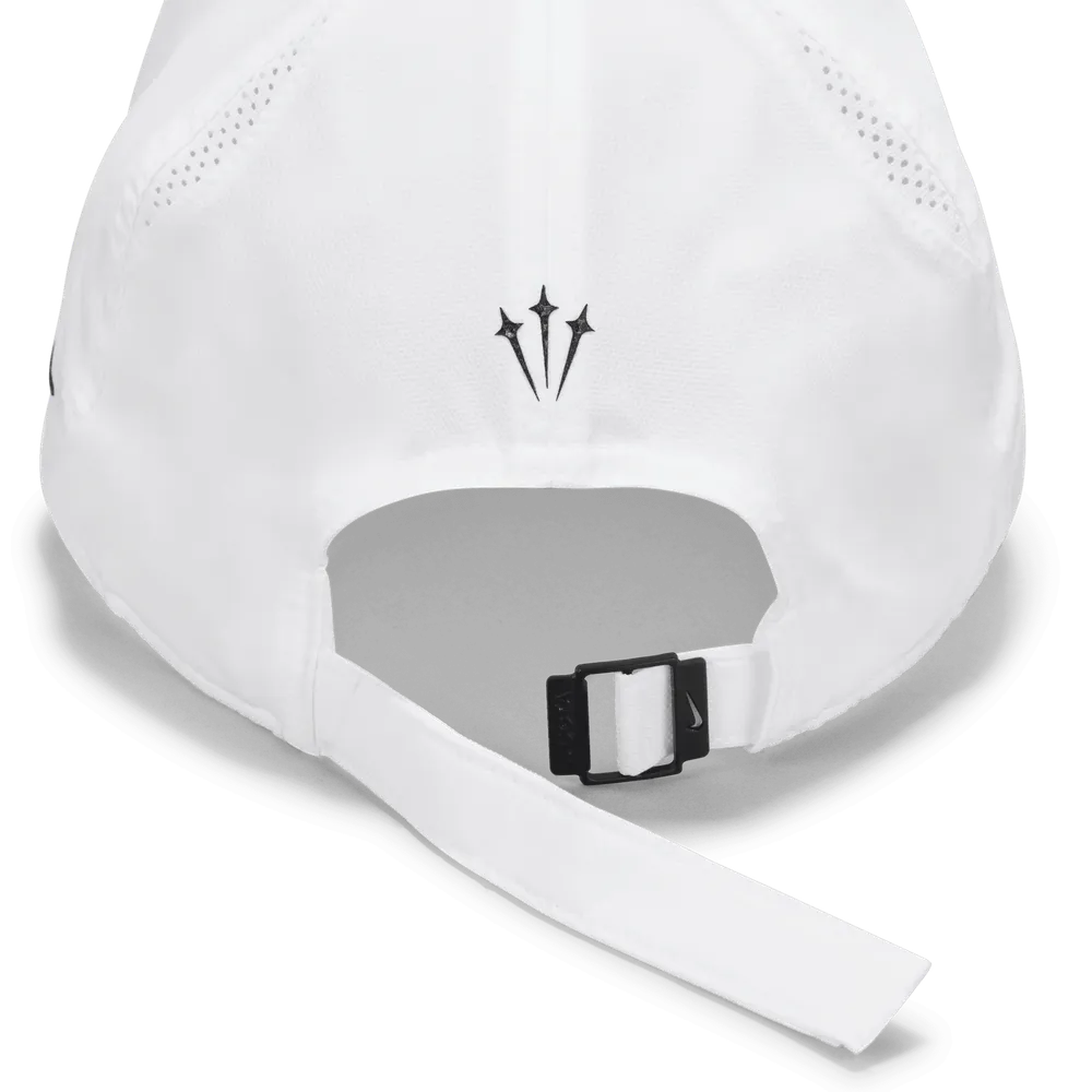 585657_NOCTA-x-NikeLab-Club-Cap_WHITE-BLACK_FV5541-100_img2