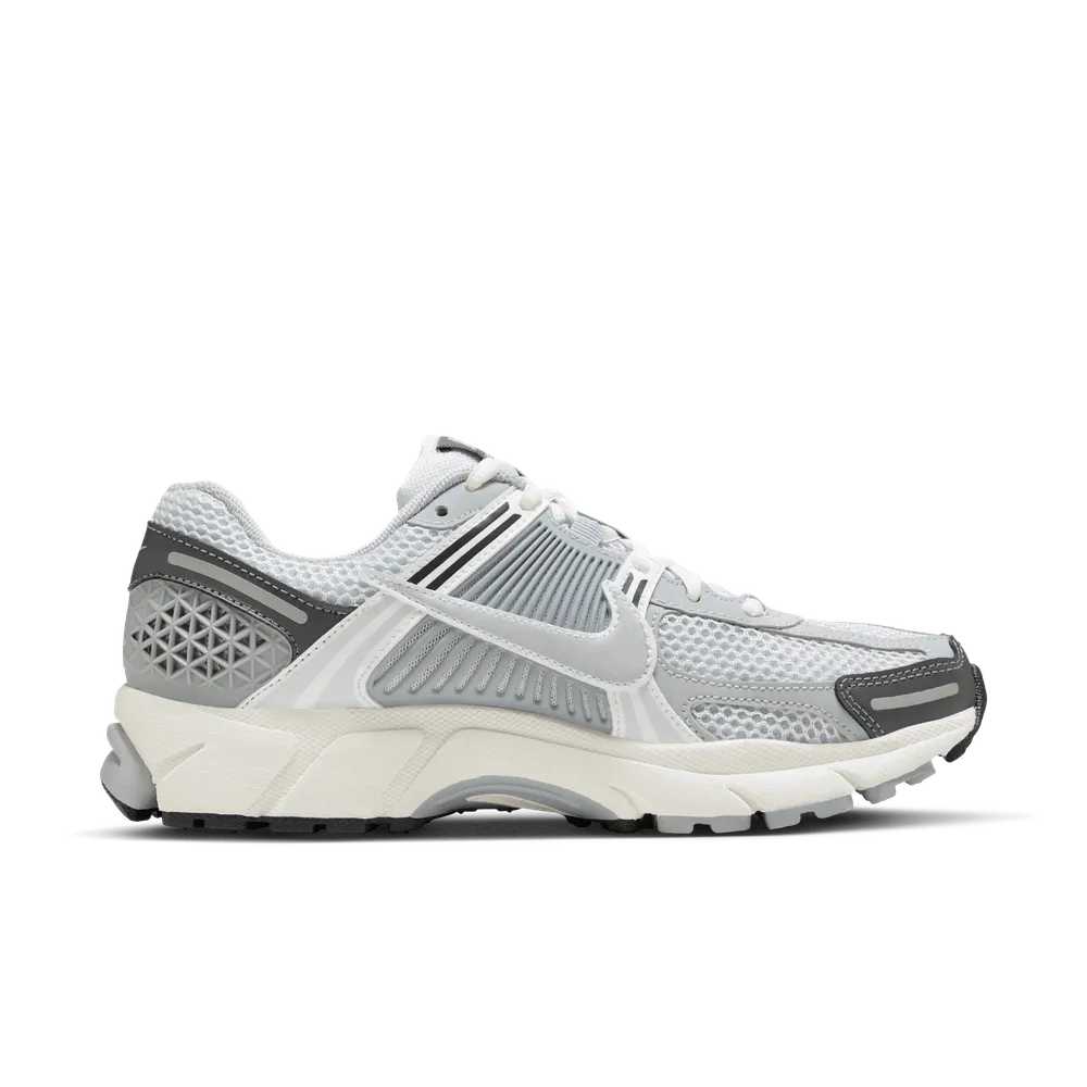 C1C7C7_Nike-Zoom-Vomero-5_WOLF-GREY_FD9919-001_img2