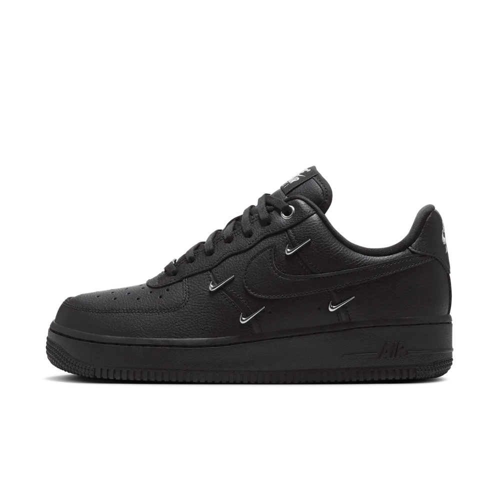 413F41_Nike-Air-Force-1-Low-WMNS_BLACK-SILVER-MINI-SWOOSH_HQ1180-001_img0