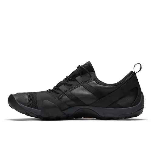 424244_ISSEY-MIYAKE-x-New-Balance-MT10OV1_BLACK-PHANTOM_MT10OIS_img1